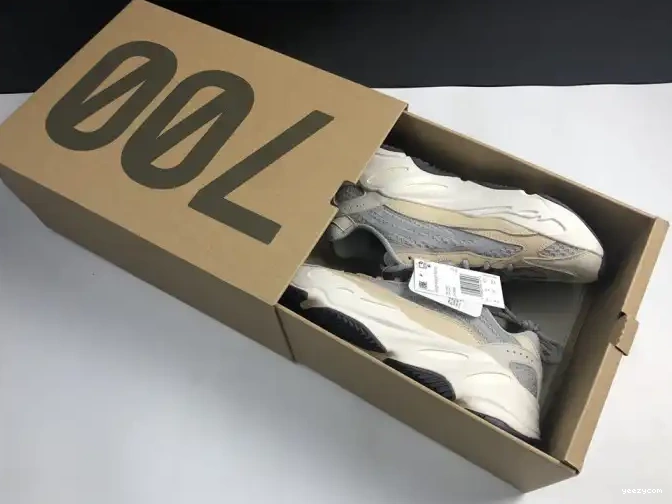 GY7924 Boost Cream Adidas 700 Yeezy V2 Cream 0706